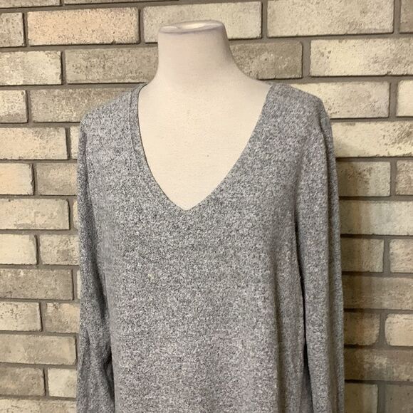 3for$20 maternity large sweater - Picture 2 of 4
